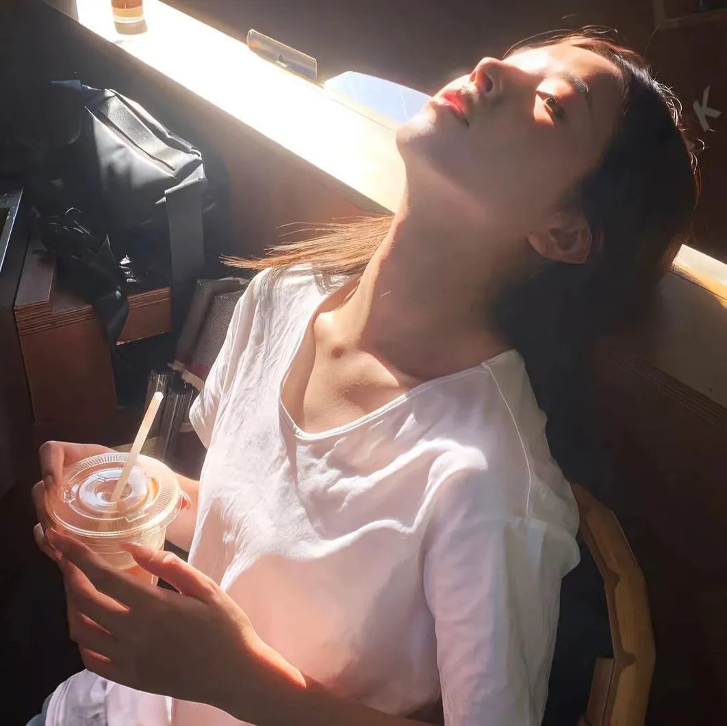 泄密者 在线观看封面
